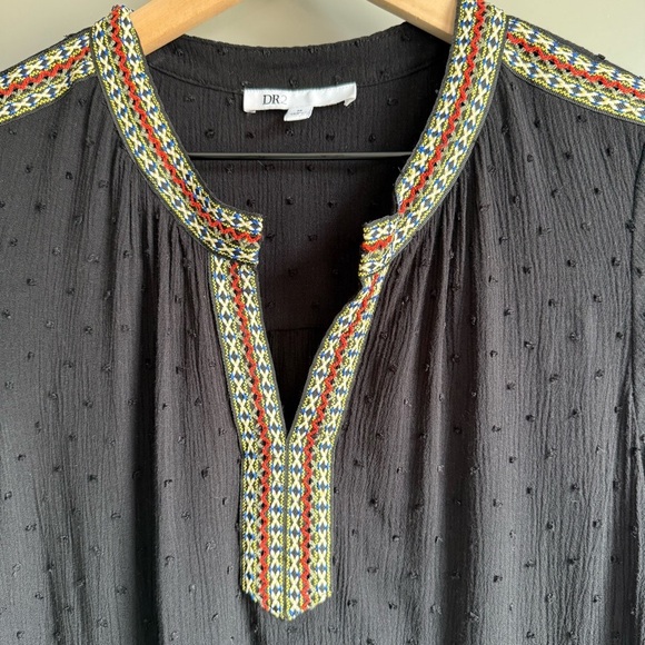 Boho Peasant Embroidered Swiss Dot Short Cap Sleeve Black Top Size Medium - Picture 2 of 10
